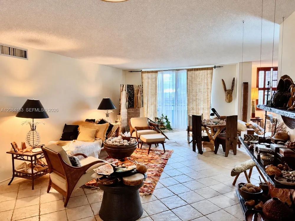 6039 Collins Ave #833 Miami Beach, FL 33140