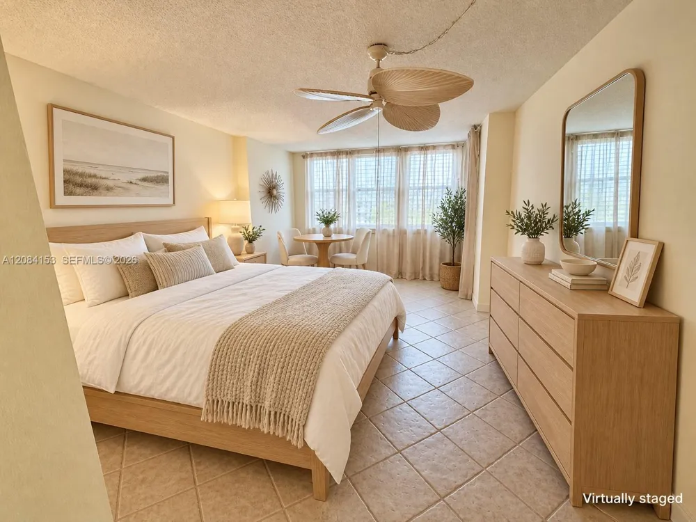 6039 Collins Ave #833 Miami Beach, FL 33140