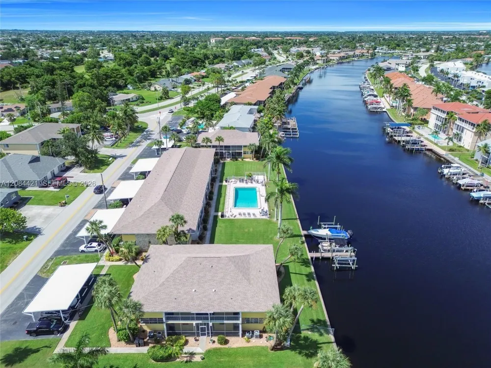 4613 SE 5th Ave #210 Cape Coral, FL 33904