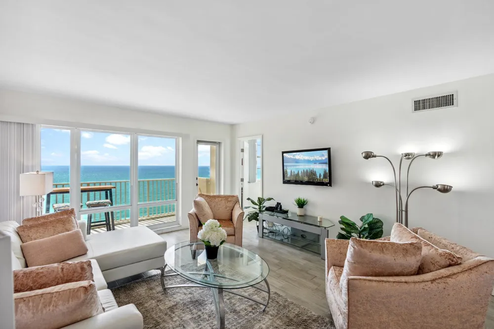 750 OCEAN BOULEVARD #1507 Pompano Beach, FL 33062