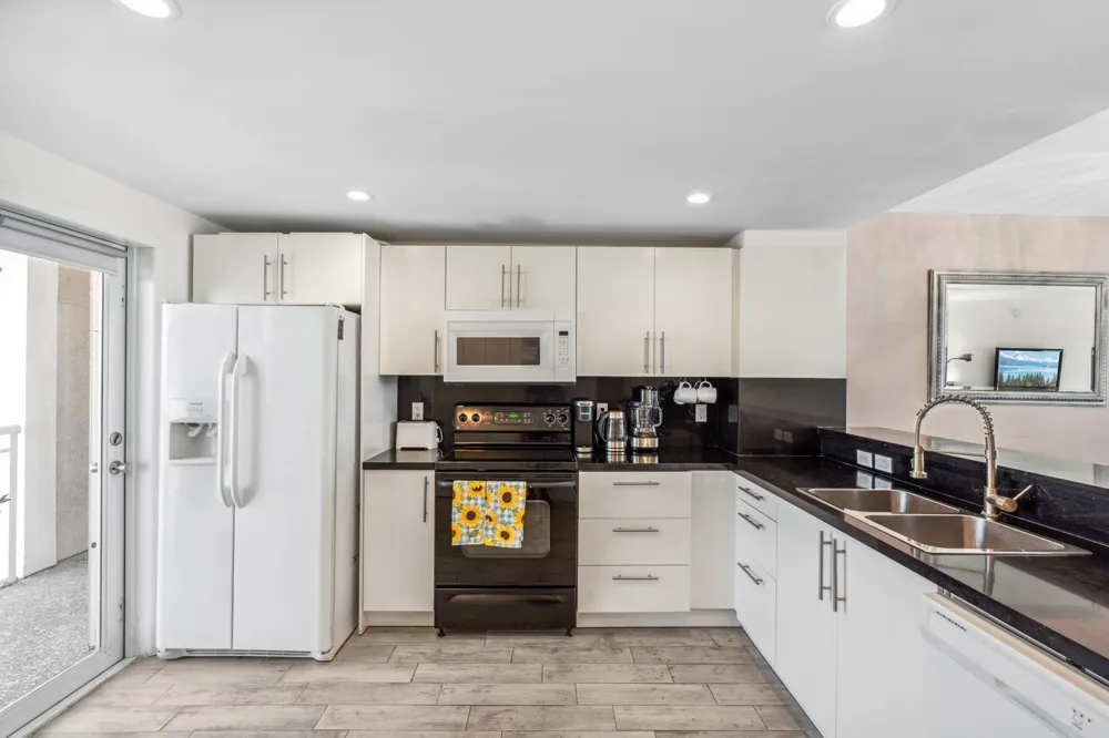750 OCEAN BOULEVARD #1507 Pompano Beach, FL 33062