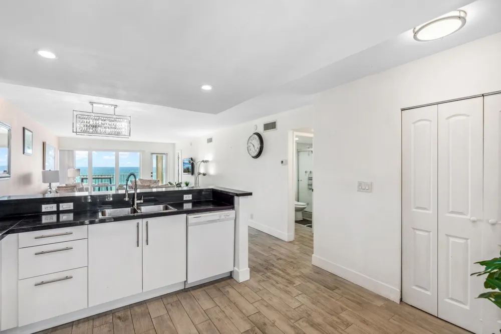 750 OCEAN BOULEVARD #1507 Pompano Beach, FL 33062