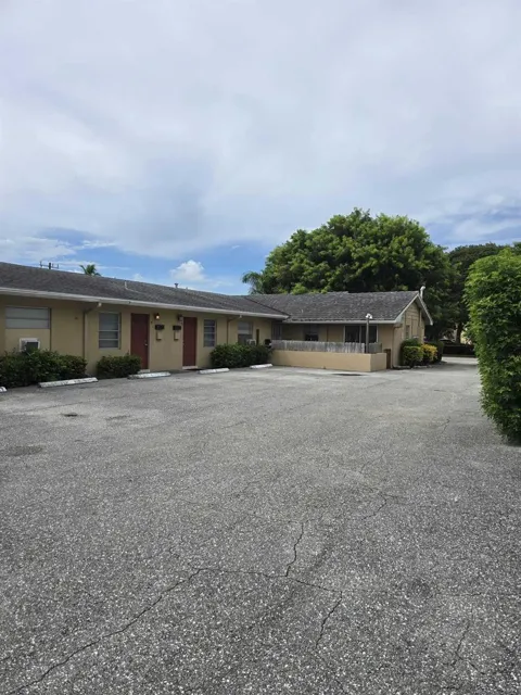 330 SOUTHWIND DRIVE #6