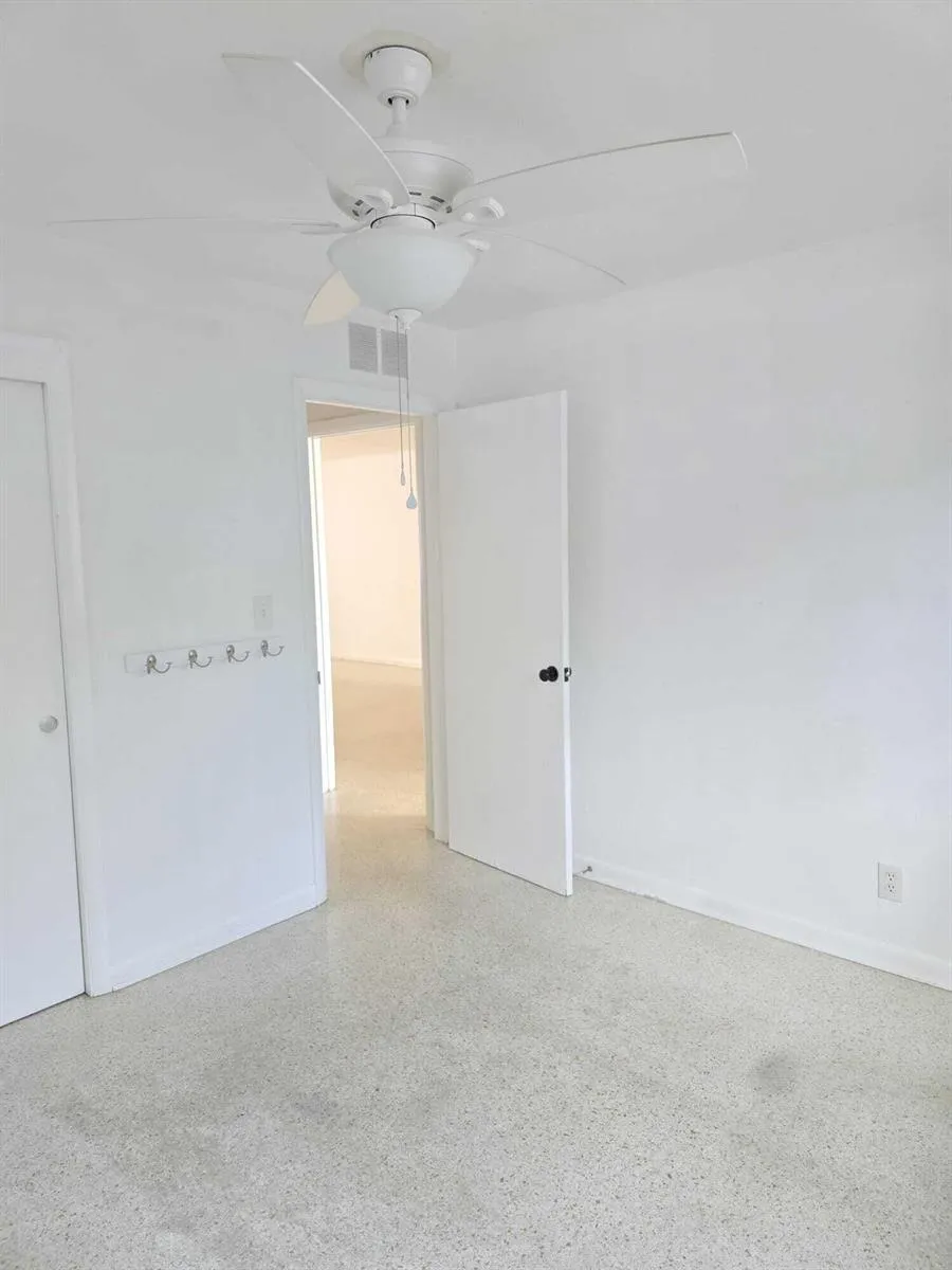 330 SOUTHWIND DRIVE #6 North Palm Beach, FL 33408