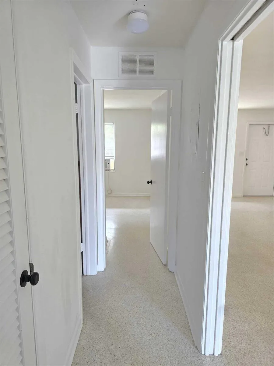 330 SOUTHWIND DRIVE #6 North Palm Beach, FL 33408