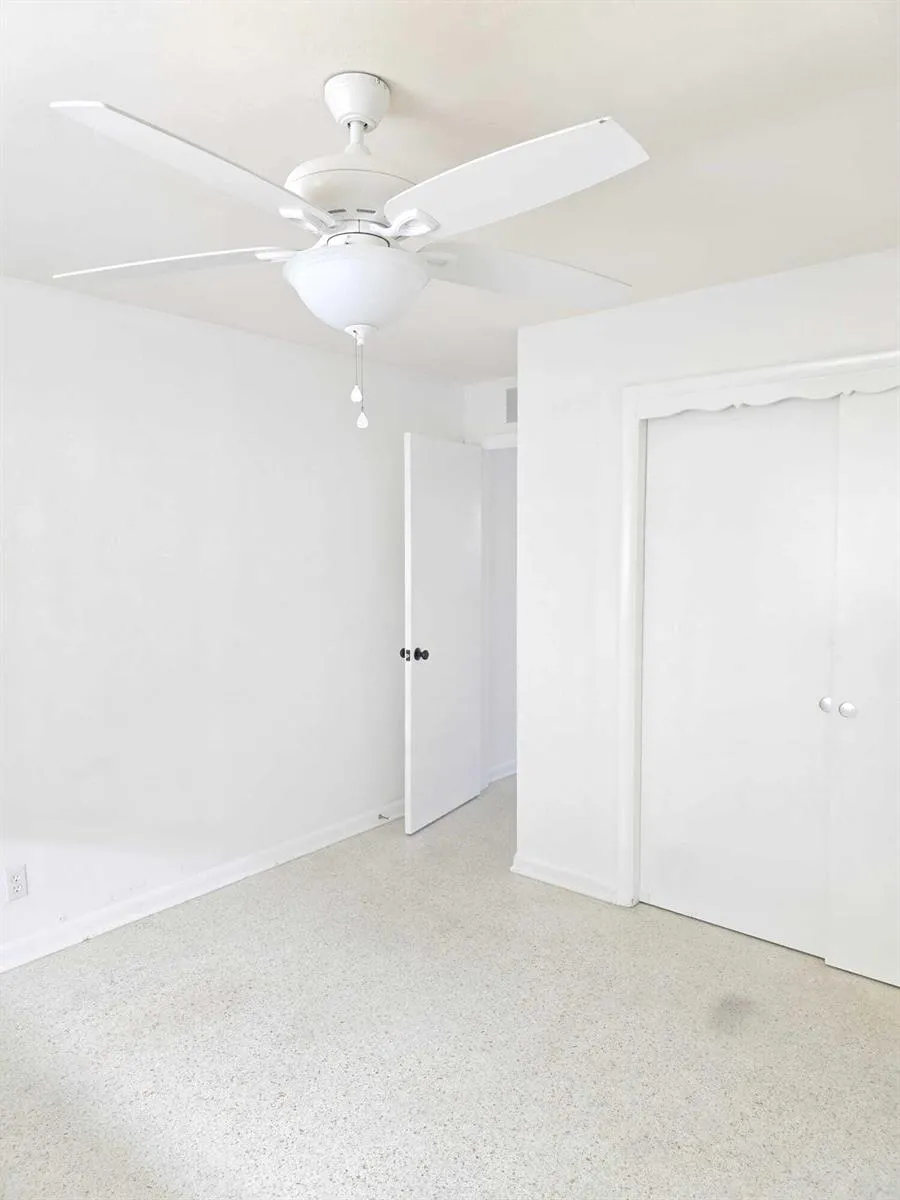 330 SOUTHWIND DRIVE #6 North Palm Beach, FL 33408