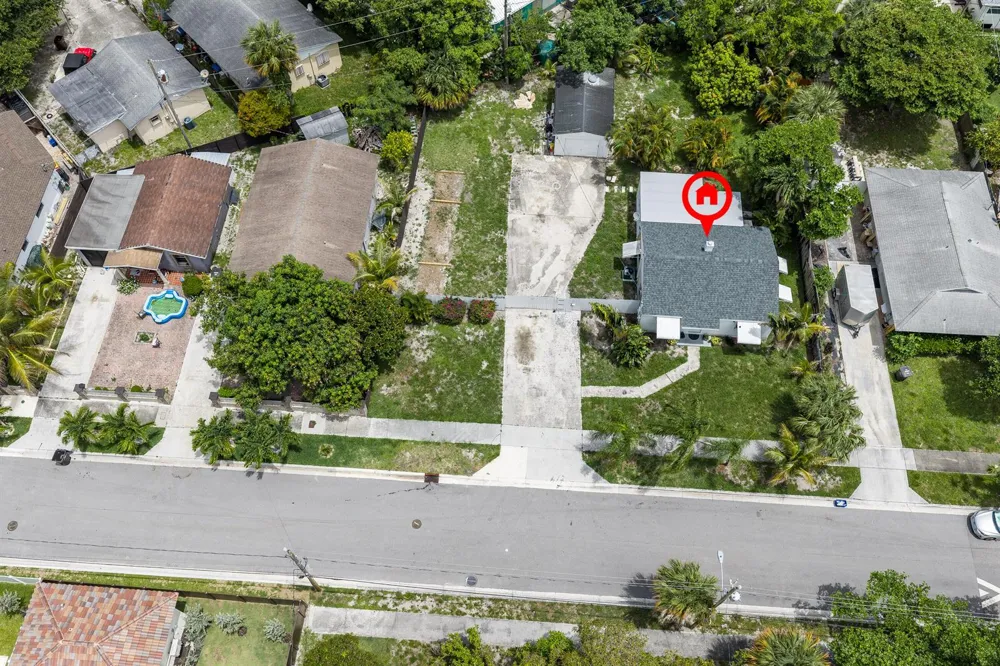 1007 CHARLES STREET West Palm Beach, FL 33401