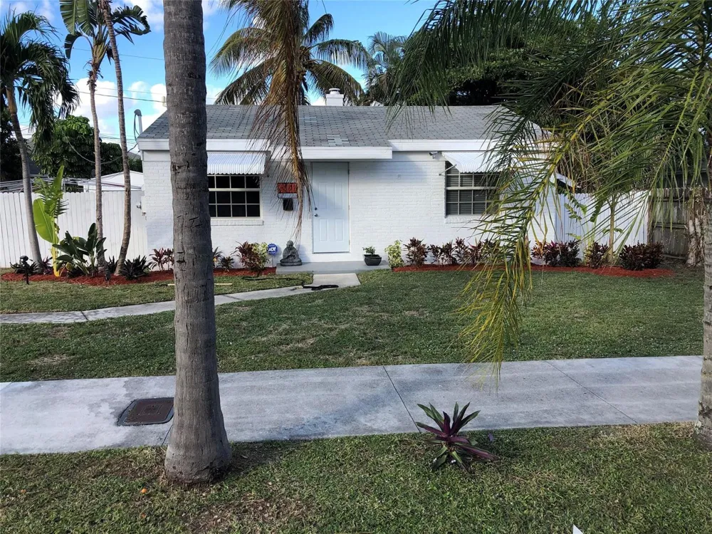 1007 CHARLES STREET West Palm Beach, FL 33401