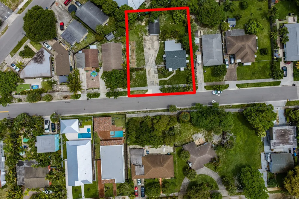 1007 CHARLES STREET West Palm Beach, FL 33401