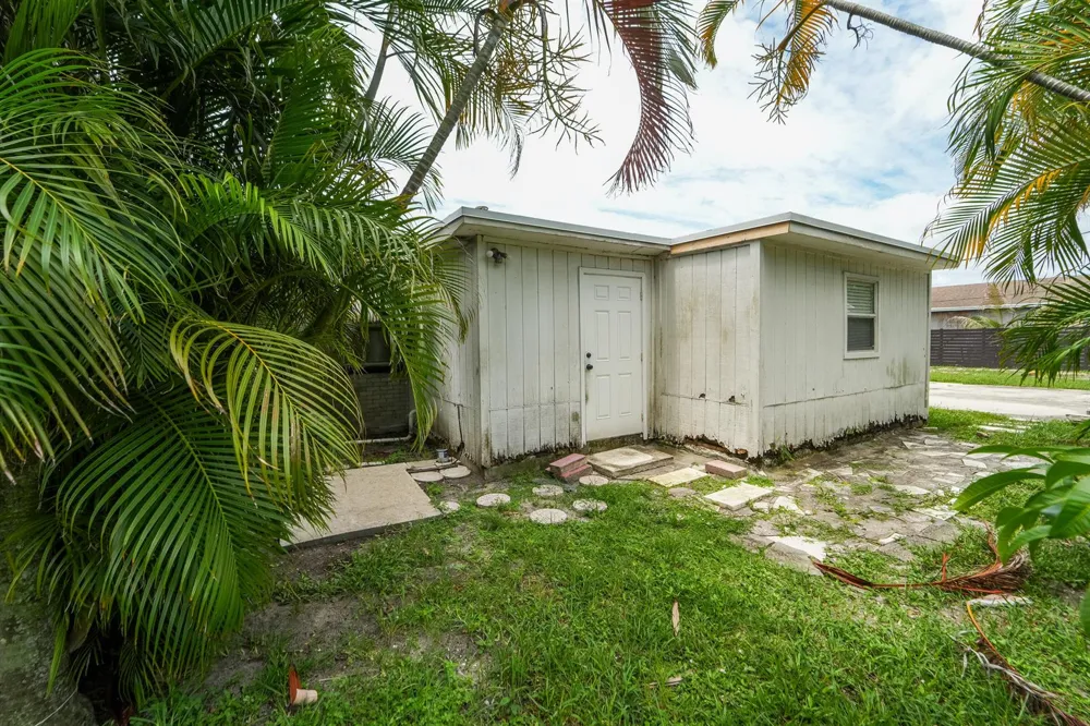 1007 CHARLES STREET West Palm Beach, FL 33401