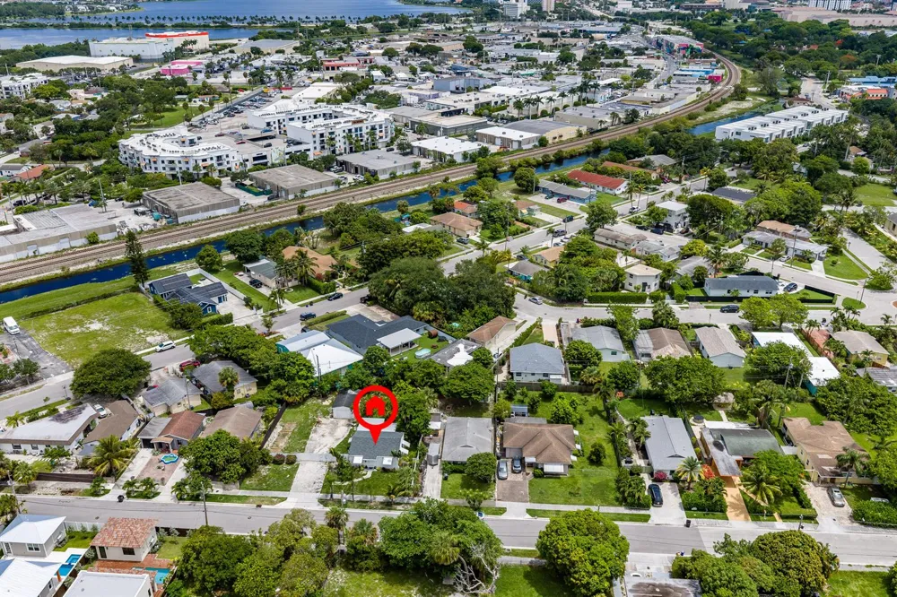 1007 CHARLES STREET West Palm Beach, FL 33401