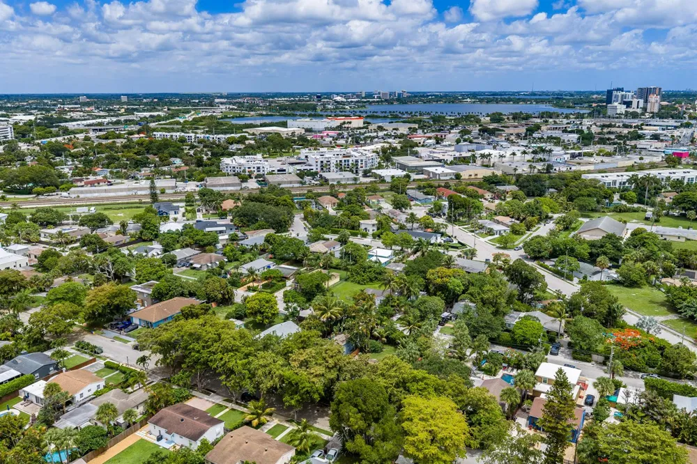 1007 CHARLES STREET West Palm Beach, FL 33401