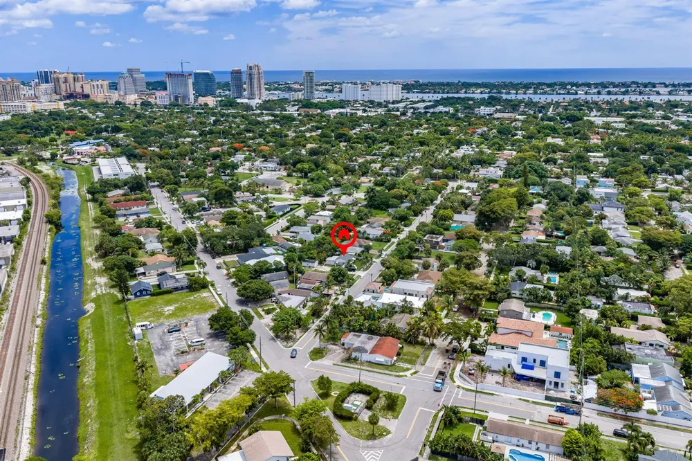 1007 CHARLES STREET West Palm Beach, FL 33401