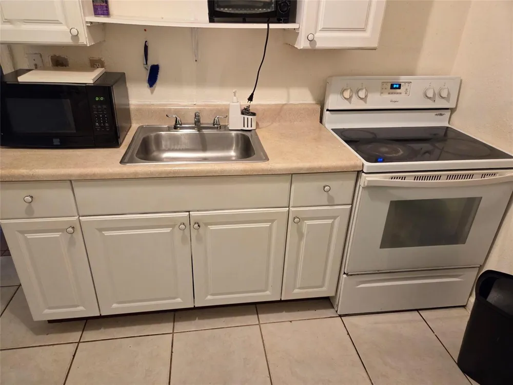7818 SW 7TH COURT North Lauderdale, FL 33068