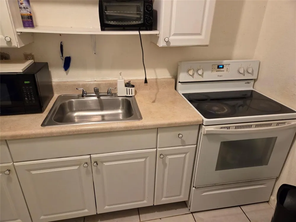 7818 SW 7TH COURT North Lauderdale, FL 33068
