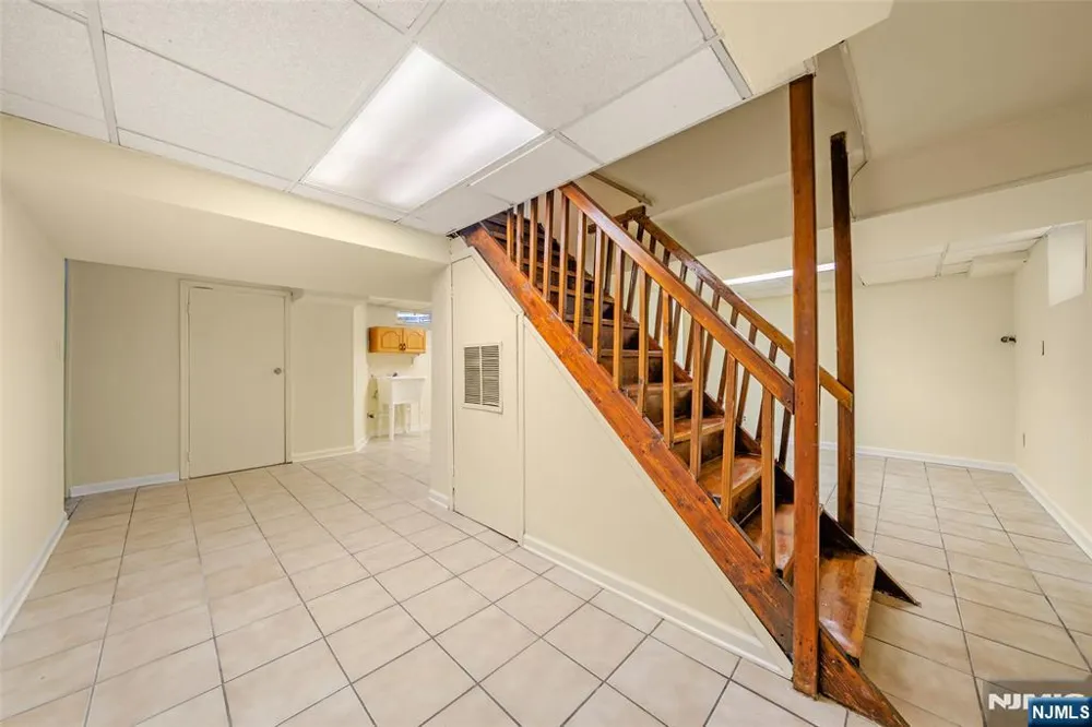 241 Union Avenue Rutherford, NJ 07070