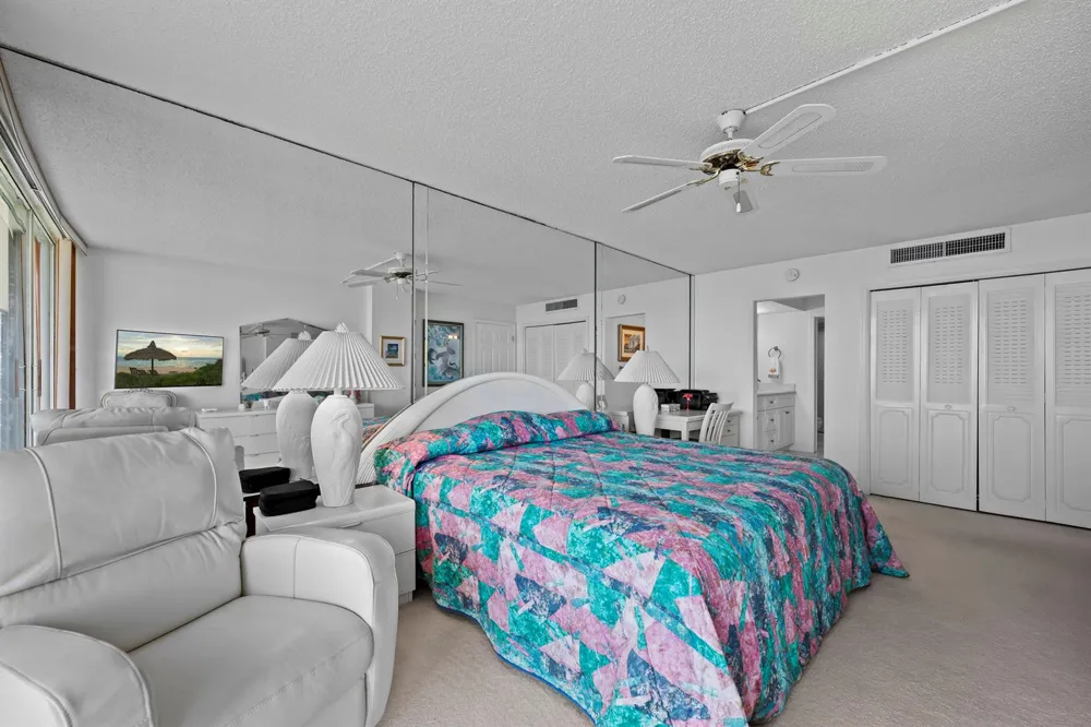134 LAKESHORE DRIVE #814 North Palm Beach, FL 33408