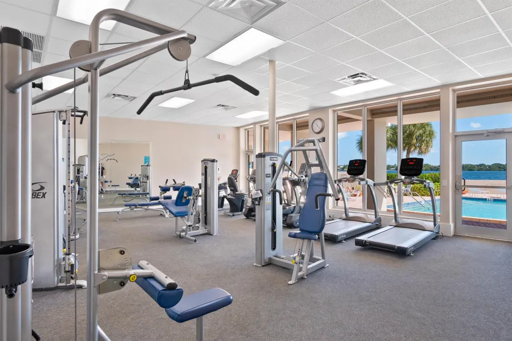 134 LAKESHORE DRIVE #814 North Palm Beach, FL 33408