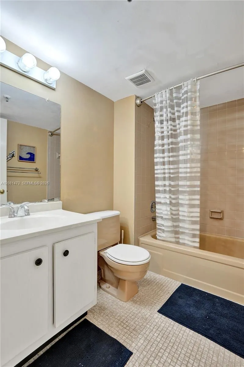 4570 NW 18th Avenue #202 Deerfield Beach, FL 33064