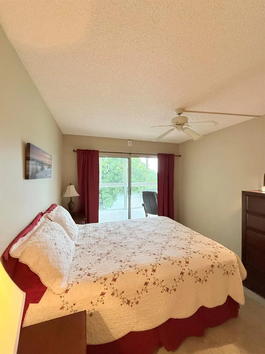 4015 Islewood D Deerfield Beach, FL 33442