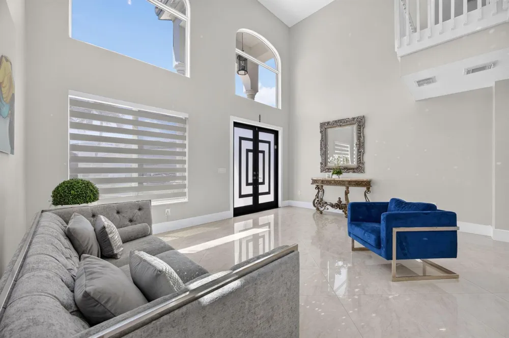 16401 SW 78th Terrace Miami, FL 33193