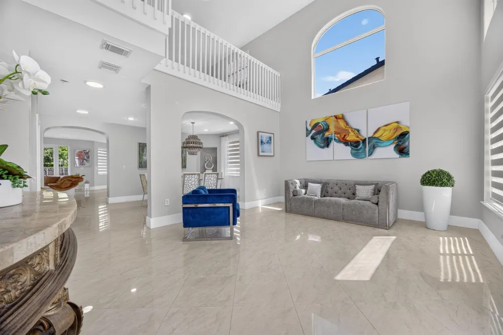 16401 SW 78th Terrace Miami, FL 33193