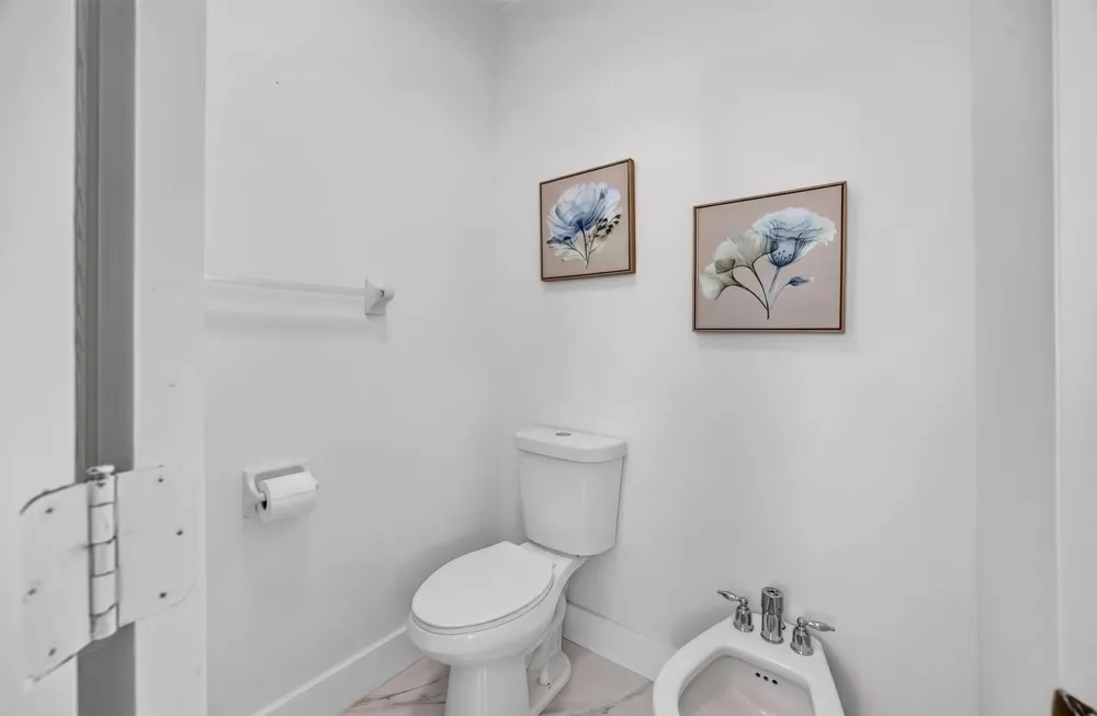 16401 SW 78th Terrace Miami, FL 33193