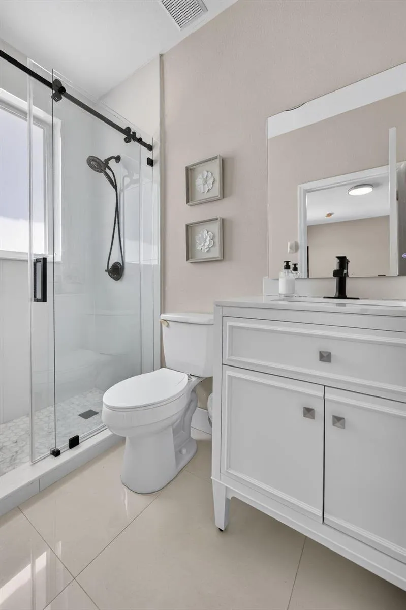 16401 SW 78th Terrace Miami, FL 33193
