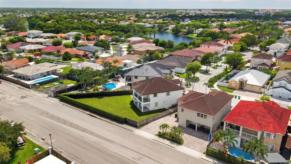 16401 SW 78th Terrace Miami, FL 33193