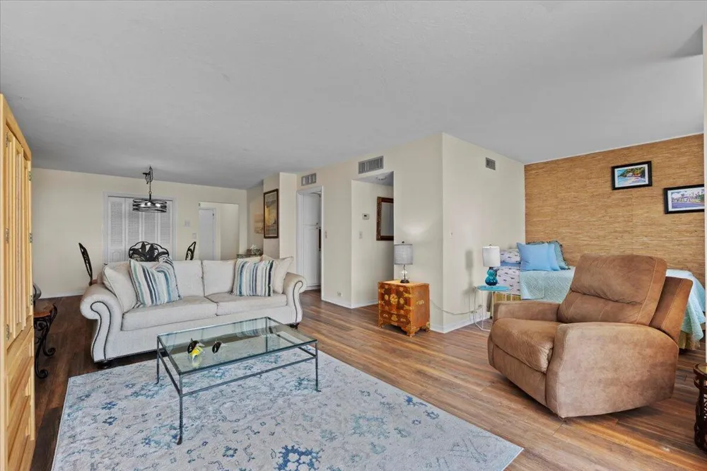 1200 MARINE WAY #304 North Palm Beach, FL 33408