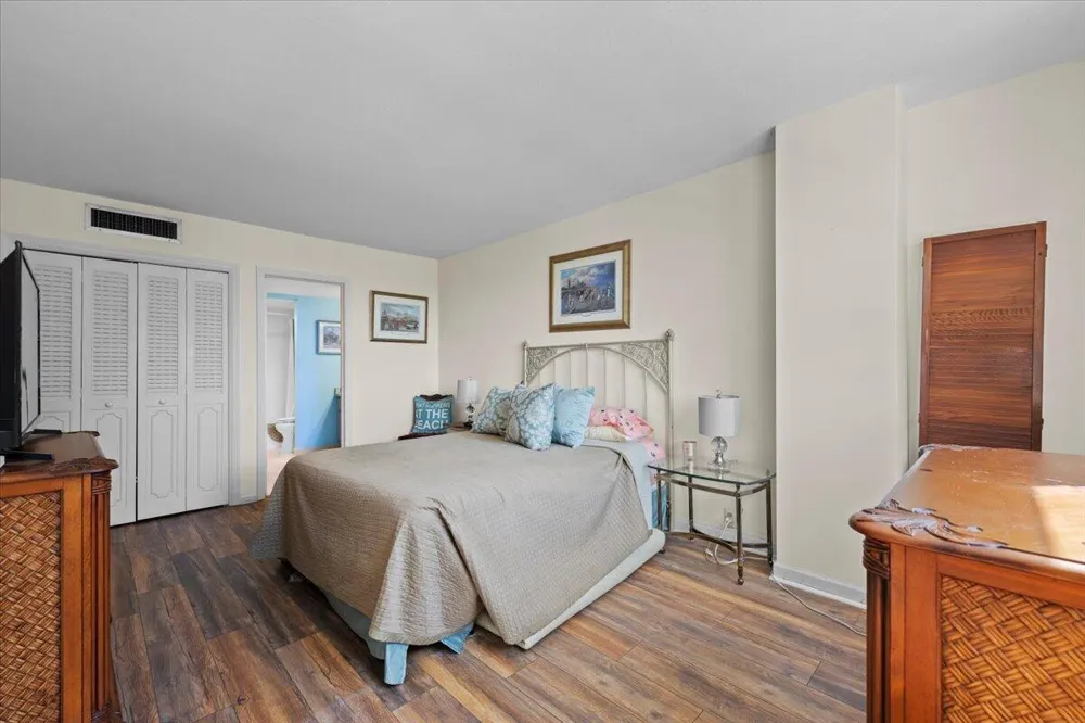 1200 MARINE WAY #304 North Palm Beach, FL 33408