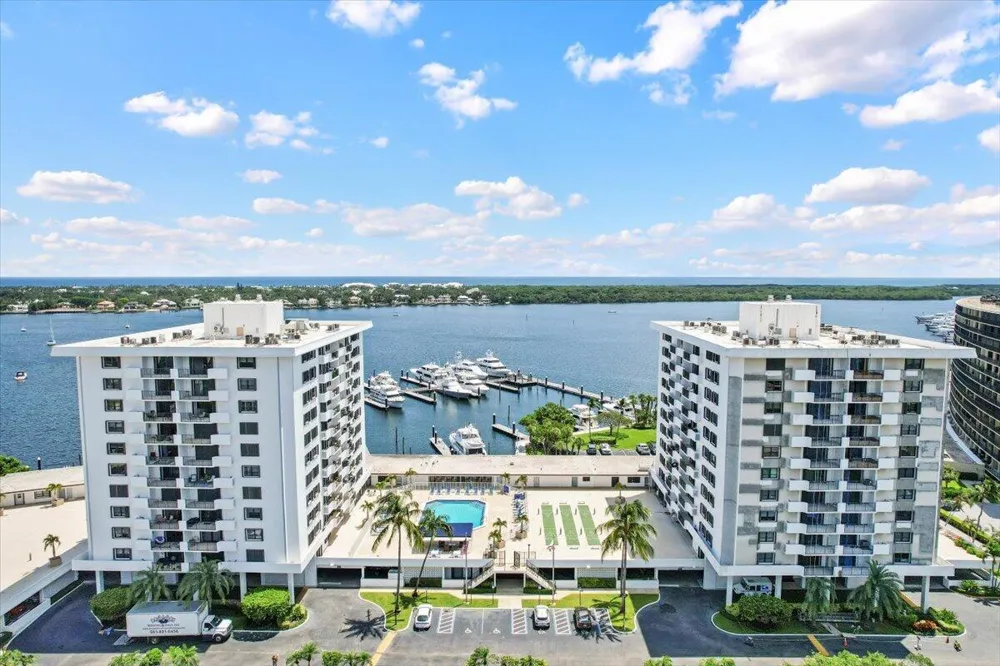1200 MARINE WAY #304 North Palm Beach, FL 33408