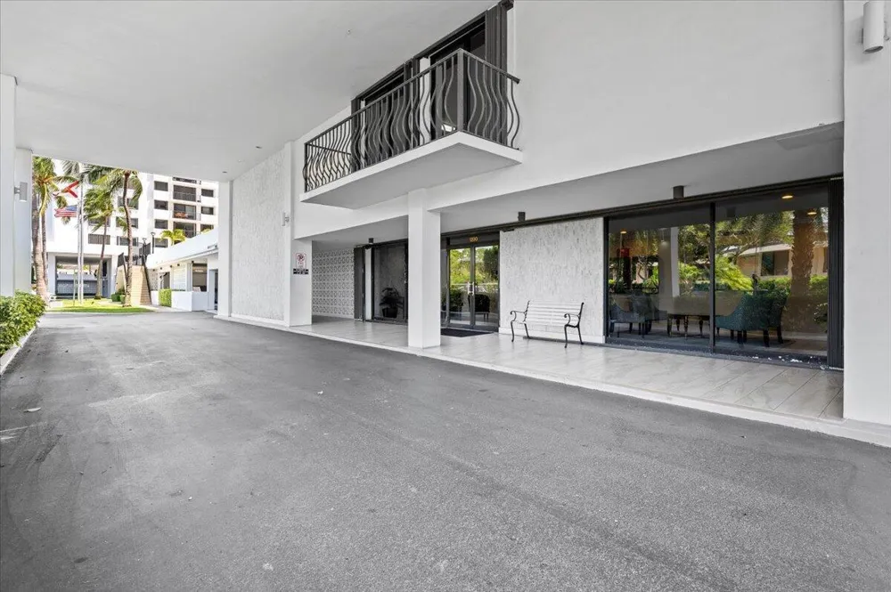 1200 MARINE WAY #304 North Palm Beach, FL 33408