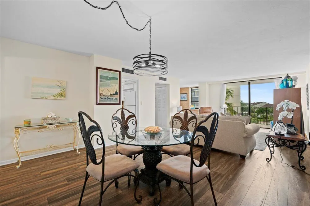 1200 MARINE WAY #304 North Palm Beach, FL 33408