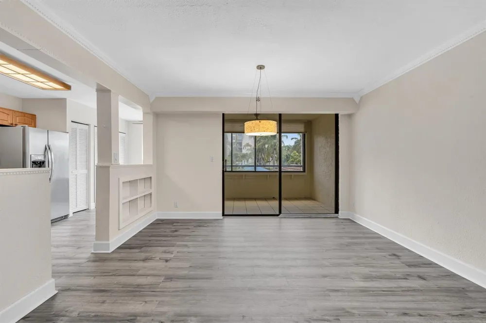 7564 REGENCY LAKE DRIVE #202 Boca Raton, FL 33433