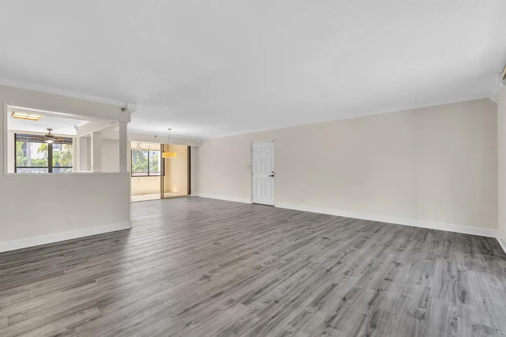 7564 REGENCY LAKE DRIVE #202 Boca Raton, FL 33433