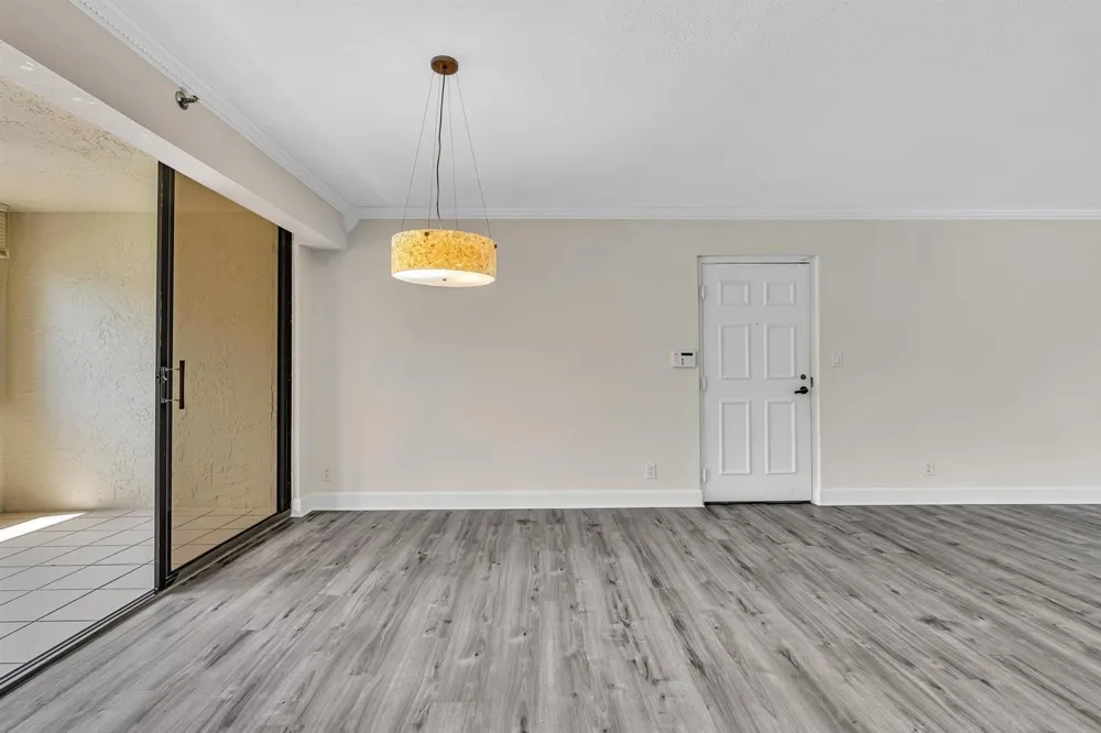 7564 REGENCY LAKE DRIVE #202 Boca Raton, FL 33433