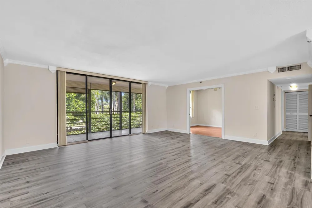 7564 REGENCY LAKE DRIVE #202 Boca Raton, FL 33433