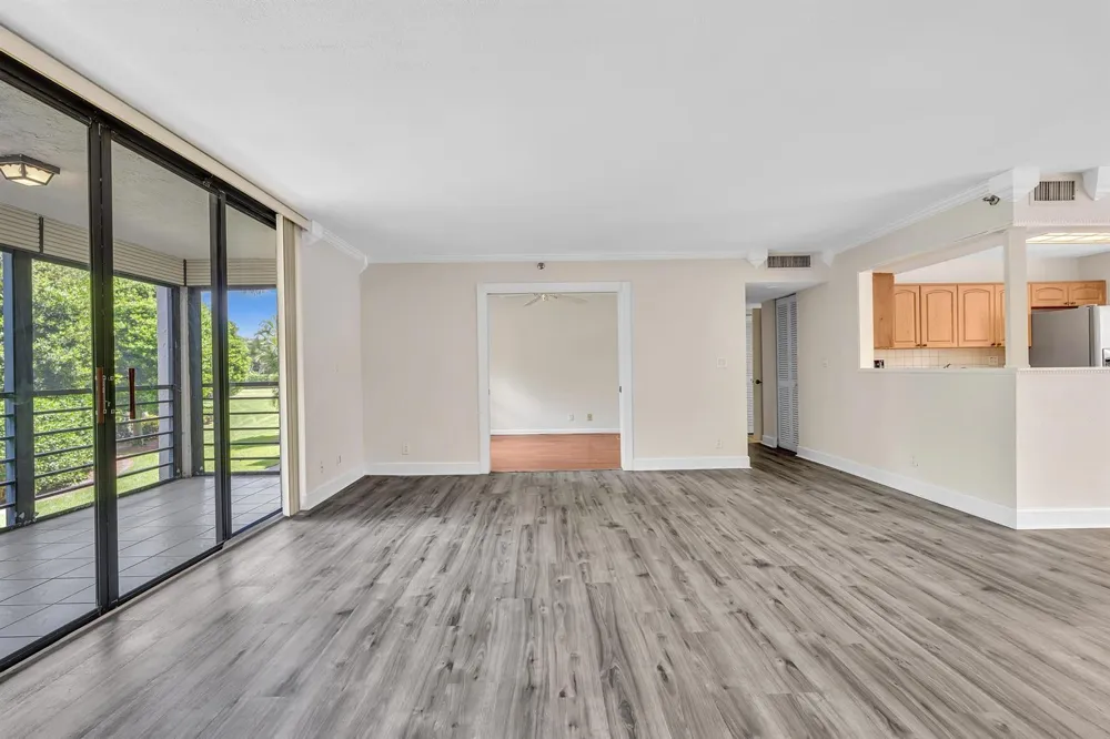 7564 REGENCY LAKE DRIVE #202 Boca Raton, FL 33433
