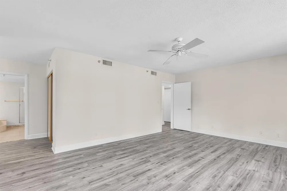 7564 REGENCY LAKE DRIVE #202 Boca Raton, FL 33433