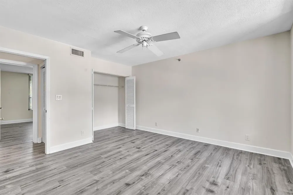 7564 REGENCY LAKE DRIVE #202 Boca Raton, FL 33433