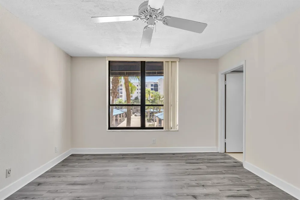 7564 REGENCY LAKE DRIVE #202 Boca Raton, FL 33433