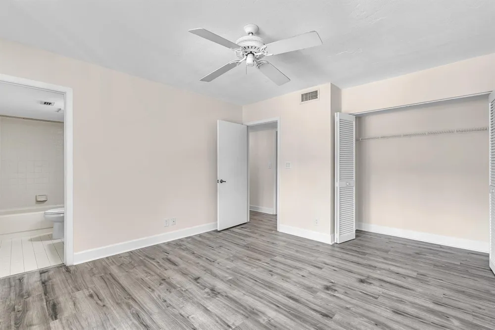 7564 REGENCY LAKE DRIVE #202 Boca Raton, FL 33433