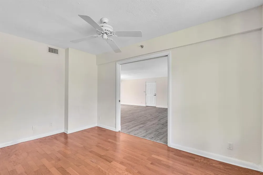 7564 REGENCY LAKE DRIVE #202 Boca Raton, FL 33433