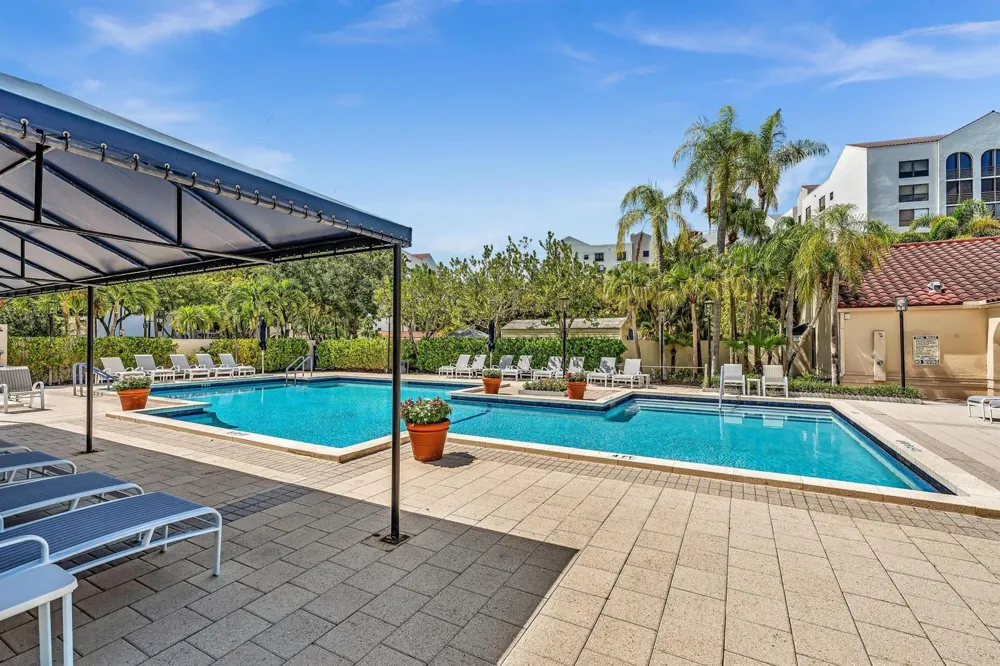 7564 REGENCY LAKE DRIVE #202 Boca Raton, FL 33433