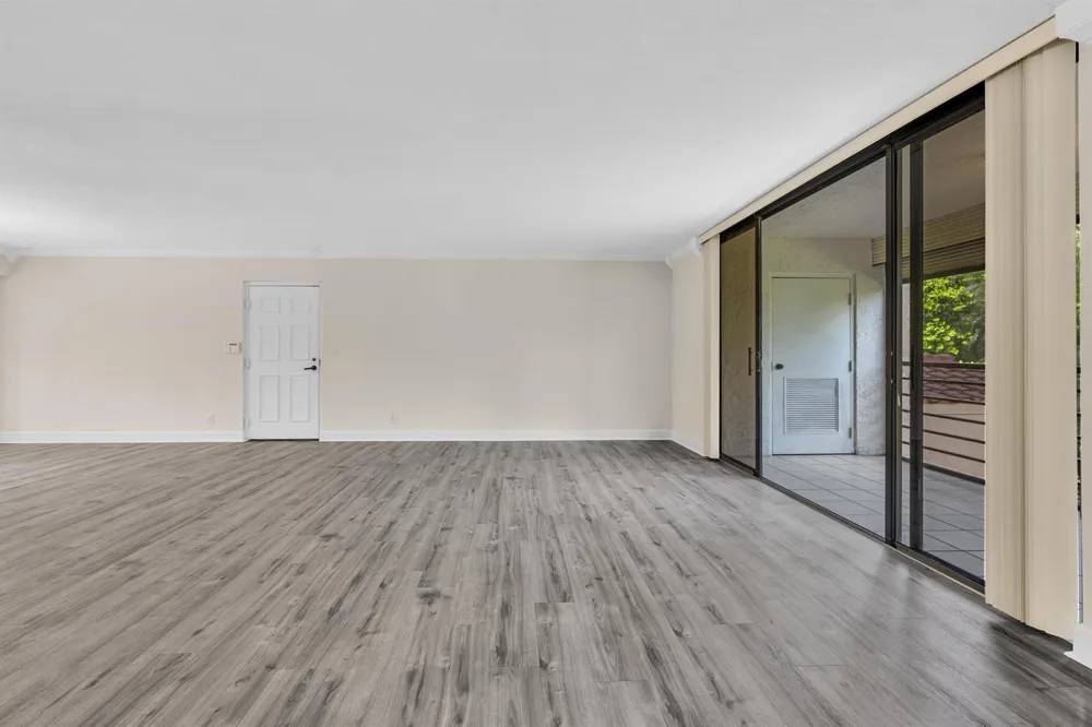7564 REGENCY LAKE DRIVE #202 Boca Raton, FL 33433