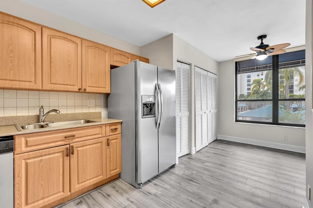7564 REGENCY LAKE DRIVE #202 Boca Raton, FL 33433