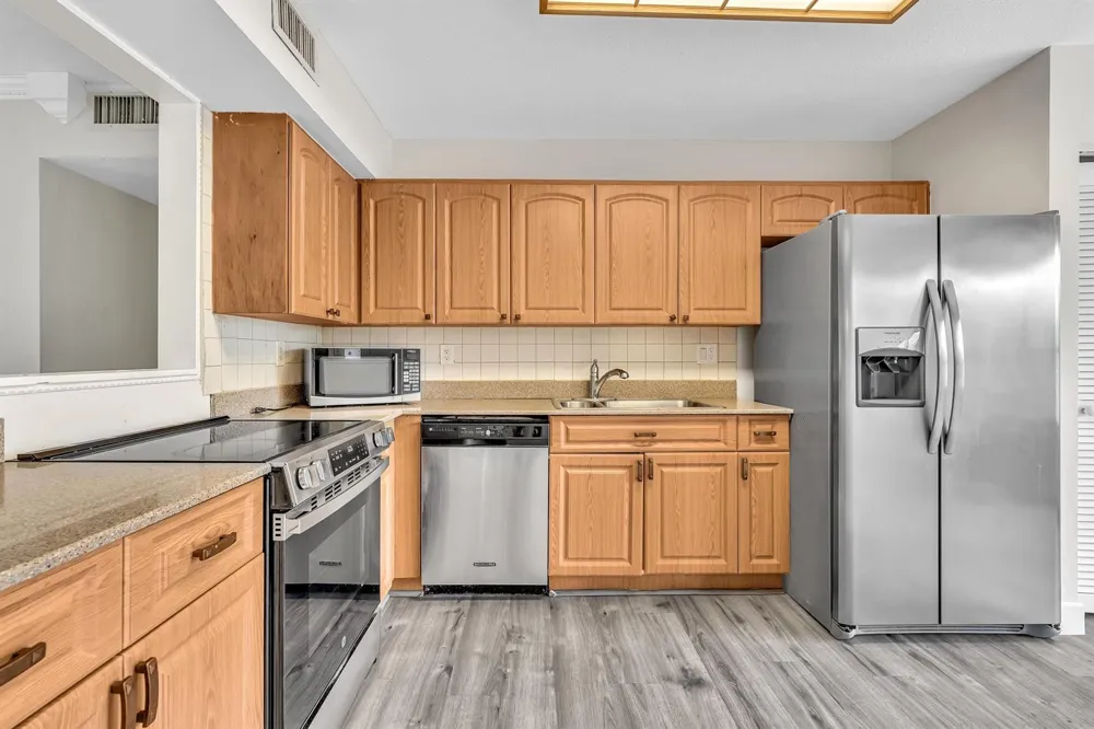 7564 REGENCY LAKE DRIVE #202 Boca Raton, FL 33433