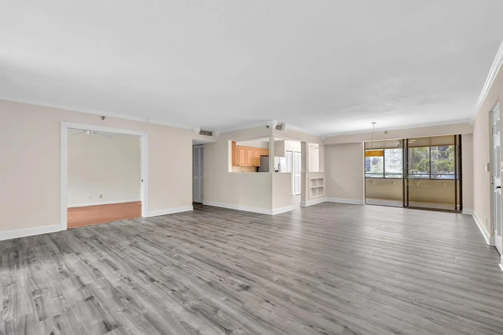 7564 REGENCY LAKE DRIVE #202 Boca Raton, FL 33433