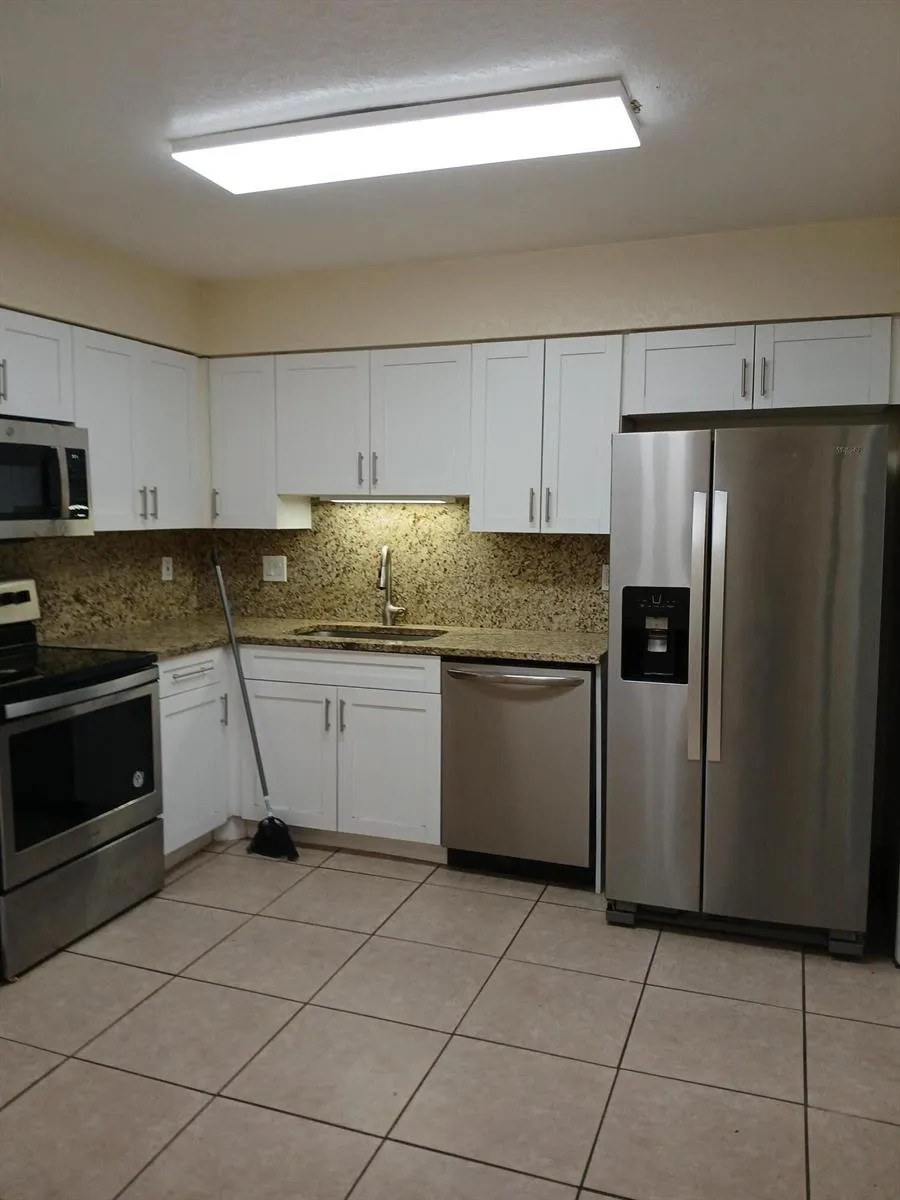 3853 VAN COTT CIRCLE West Palm Beach, FL 33403